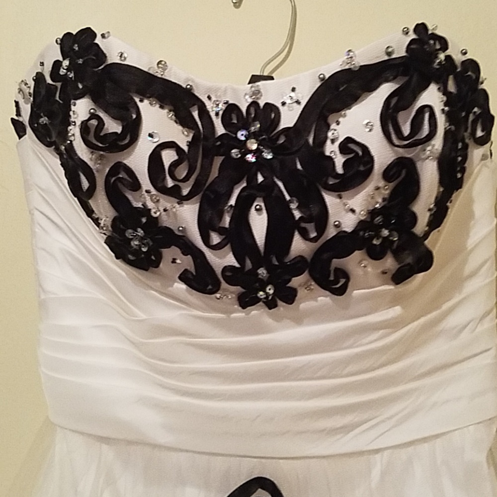 Cocktail/Prom Dress - Picture 2 of 2